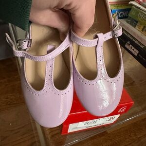 Lavender papanatas T strap size 28 NEW IN BOX